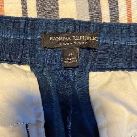 Banana Republic Linen Shorts - Picture 3 of 9